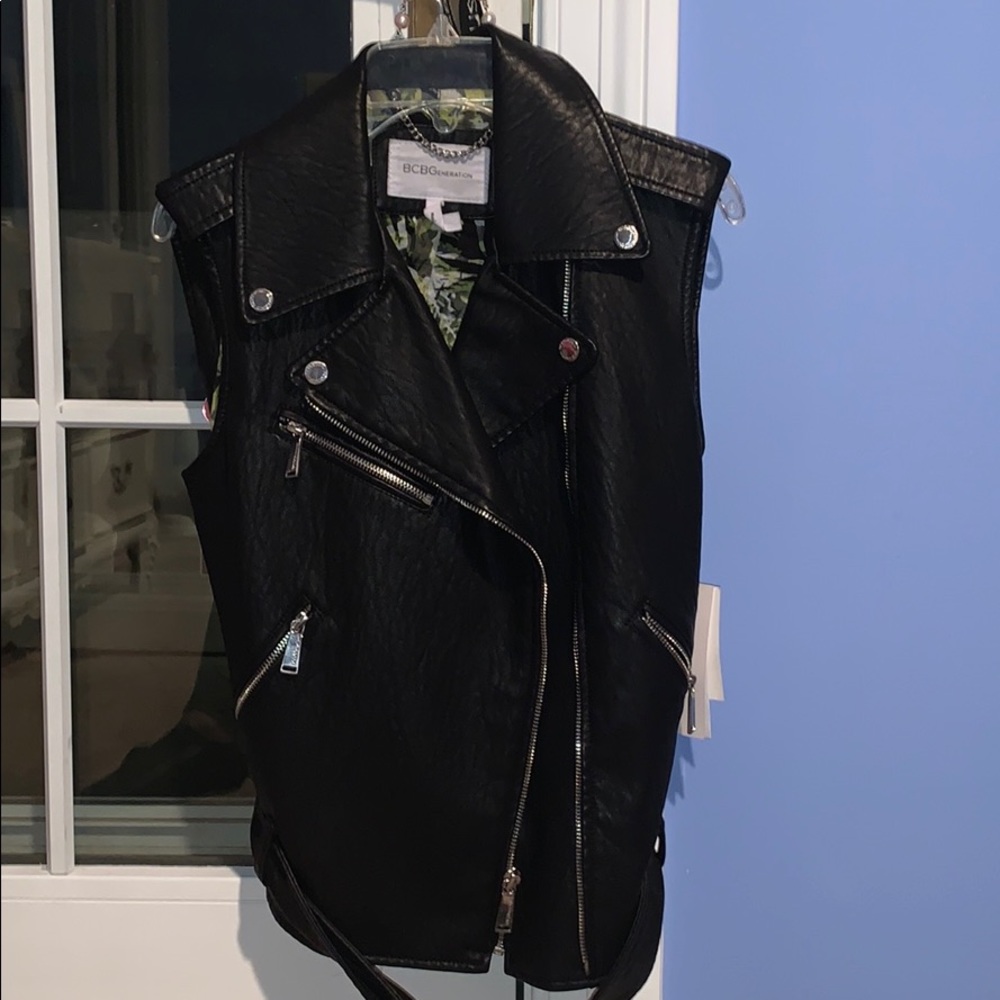 Leather jacket with no sleeves